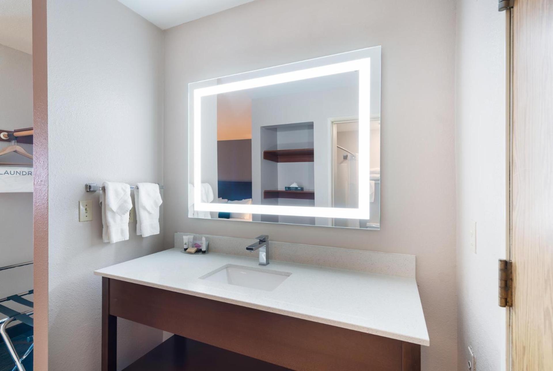 Quality Inn & Suites Kennewick Tri-Cities كينويك، واشنطن المظهر الخارجي الصورة